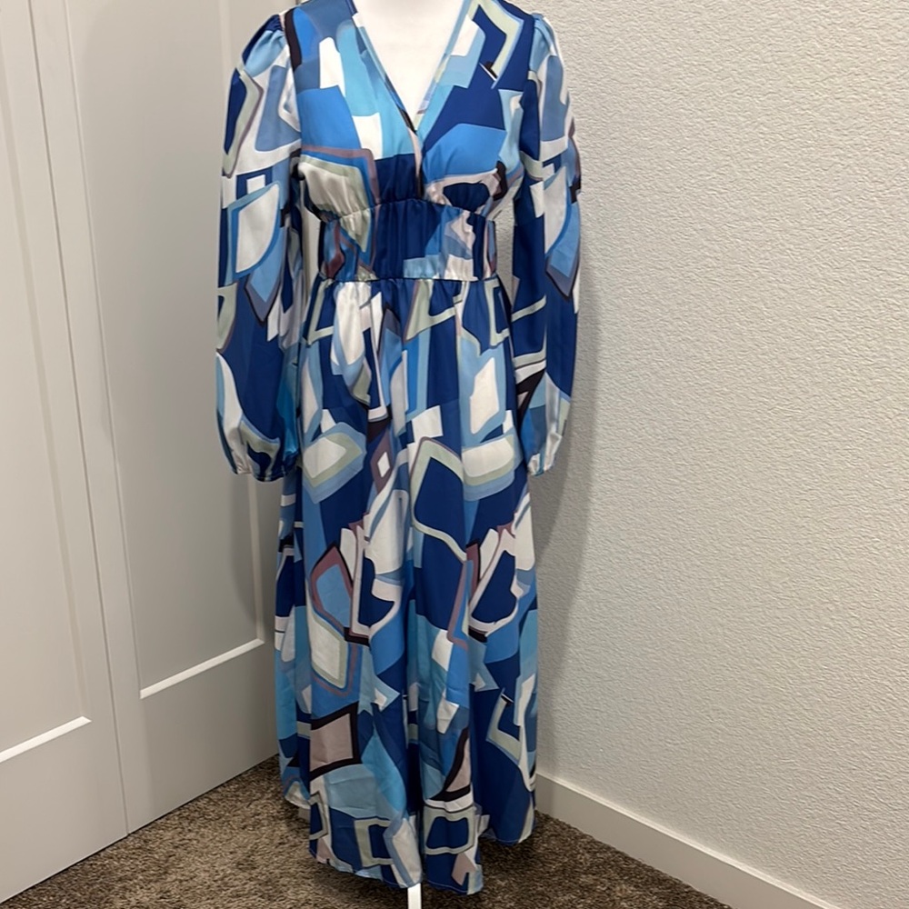 Chic Long Sleeve Blue and White Dress